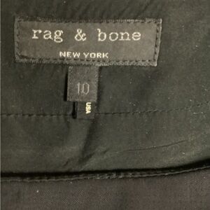 Skirt black with side panels of lamb leather